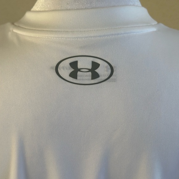 Under Armour White V-Neck Loose Fit Performance Shirt - Picture 3 of 5